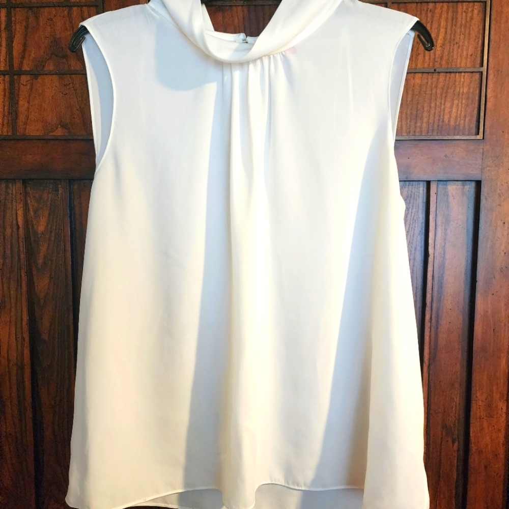 Elegant White Sleeveless Blouse
